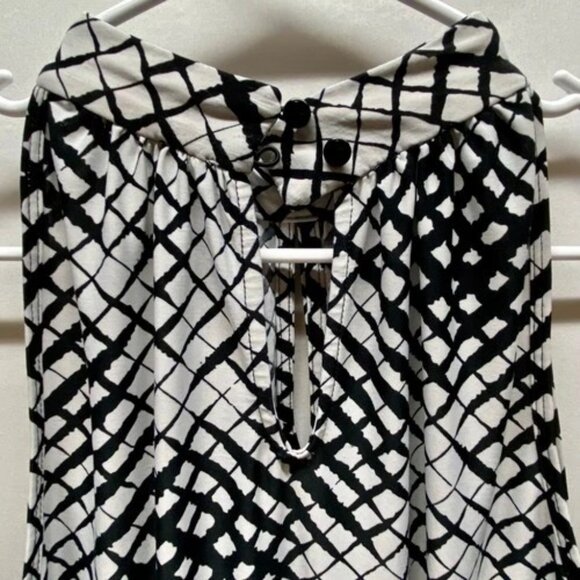 Essentials by Milano Career Tank Women's Large Black White Mock Neck Smocked Hem - Picture 4 of 9